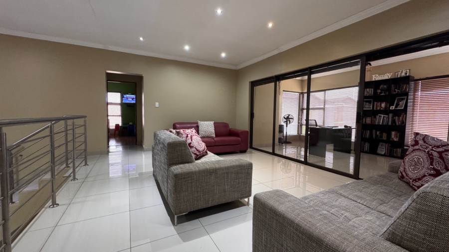 4 Bedroom Property for Sale in Three Rivers East Gauteng