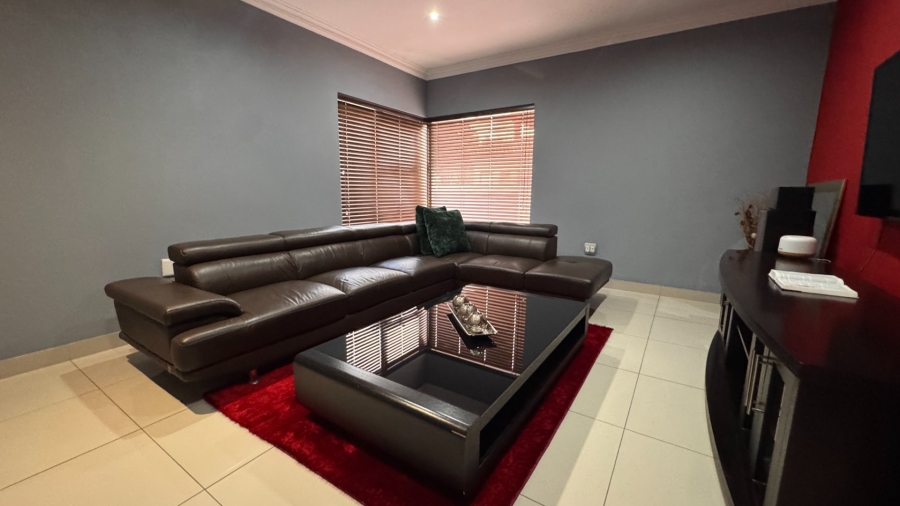 4 Bedroom Property for Sale in Three Rivers East Gauteng