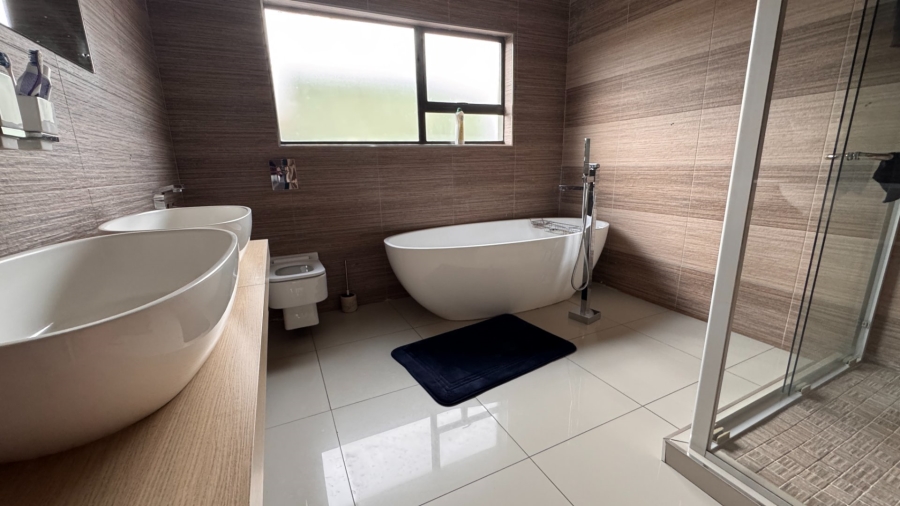 4 Bedroom Property for Sale in Three Rivers East Gauteng