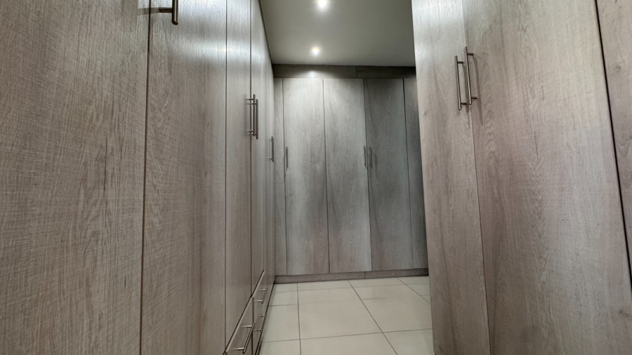 4 Bedroom Property for Sale in Three Rivers East Gauteng