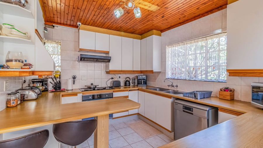 4 Bedroom Property for Sale in Observatory Gauteng