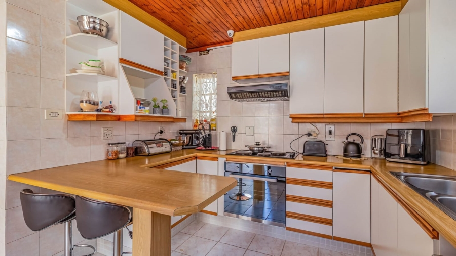 4 Bedroom Property for Sale in Observatory Gauteng