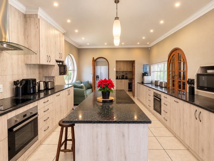 4 Bedroom Property for Sale in Rustivia Gauteng