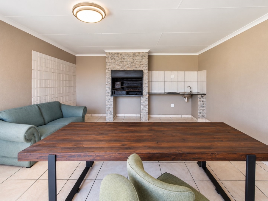 4 Bedroom Property for Sale in Rustivia Gauteng