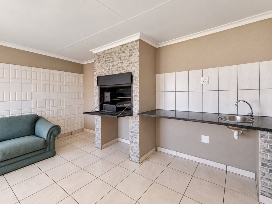 4 Bedroom Property for Sale in Rustivia Gauteng