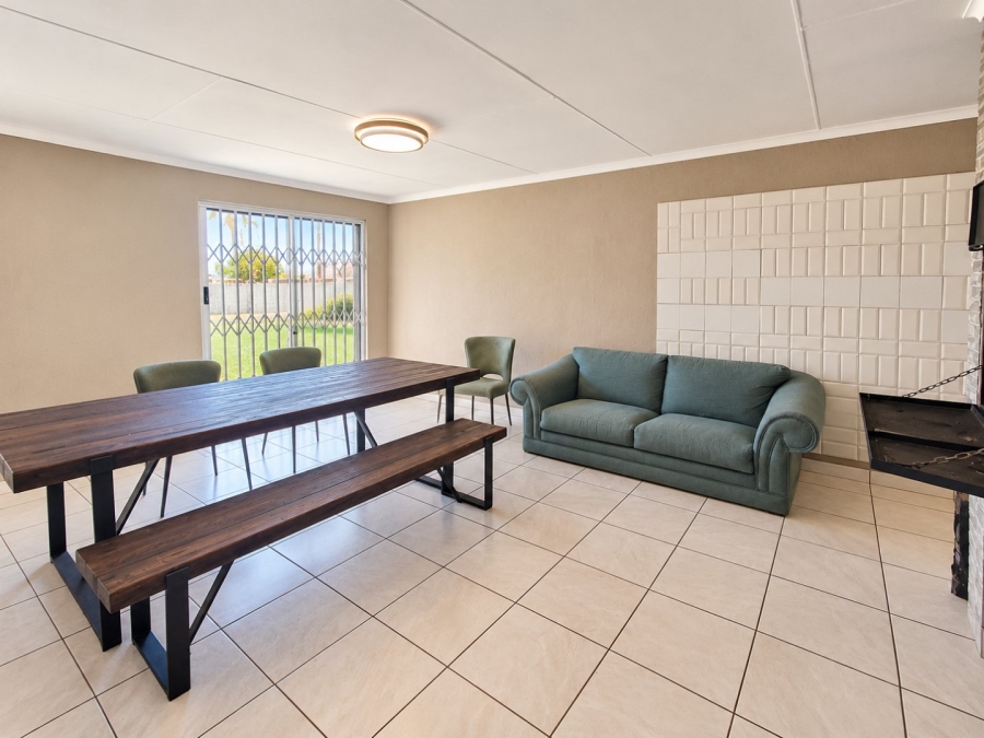 4 Bedroom Property for Sale in Rustivia Gauteng