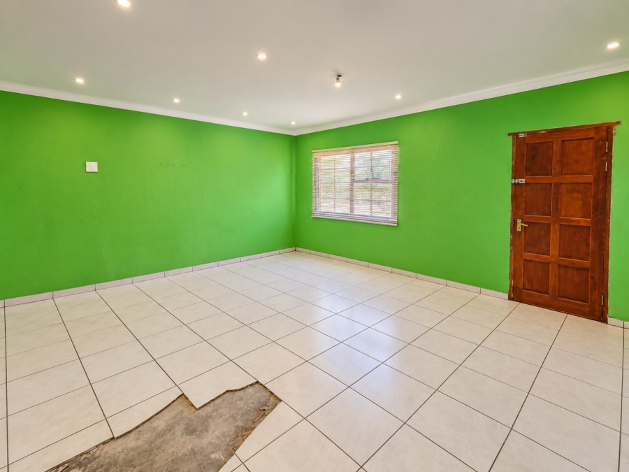 4 Bedroom Property for Sale in Rustivia Gauteng
