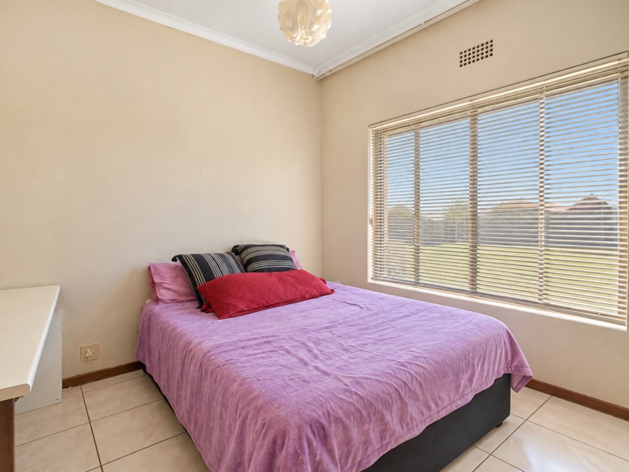 4 Bedroom Property for Sale in Rustivia Gauteng