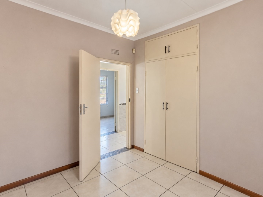 4 Bedroom Property for Sale in Rustivia Gauteng