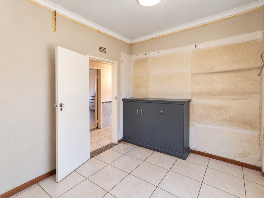 4 Bedroom Property for Sale in Rustivia Gauteng