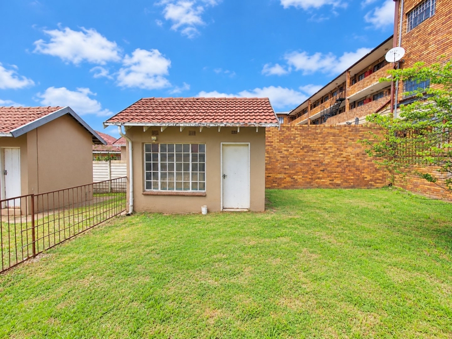 4 Bedroom Property for Sale in Rustivia Gauteng