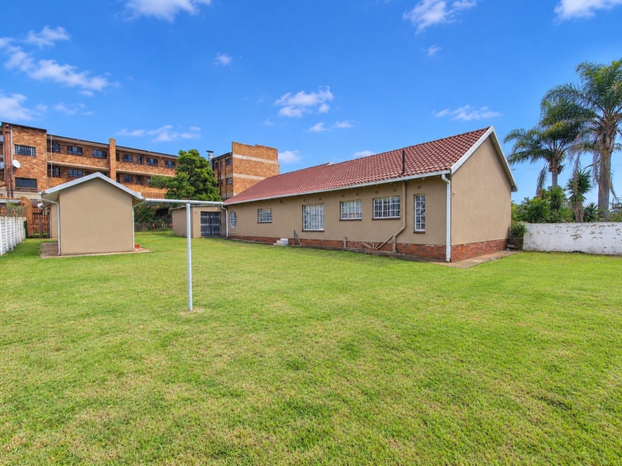 4 Bedroom Property for Sale in Rustivia Gauteng