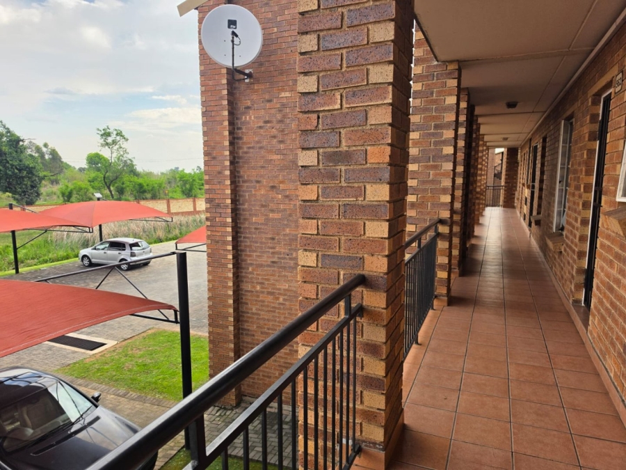 2 Bedroom Property for Sale in Comet Gauteng