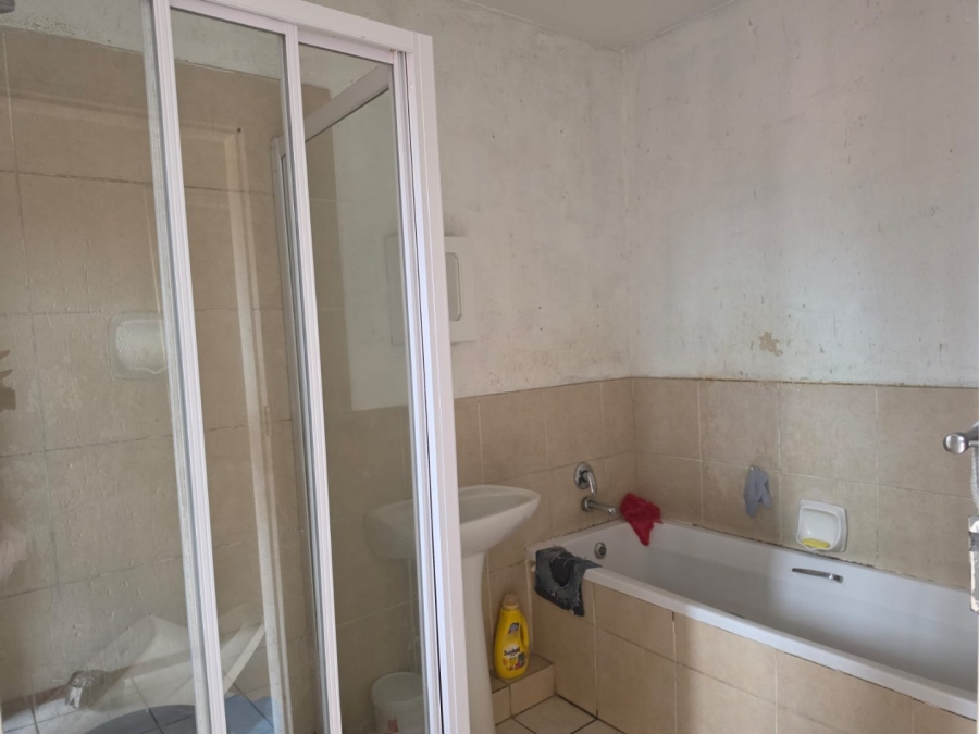 2 Bedroom Property for Sale in Comet Gauteng