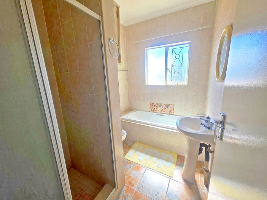4 Bedroom Property for Sale in Jordaan Park Gauteng