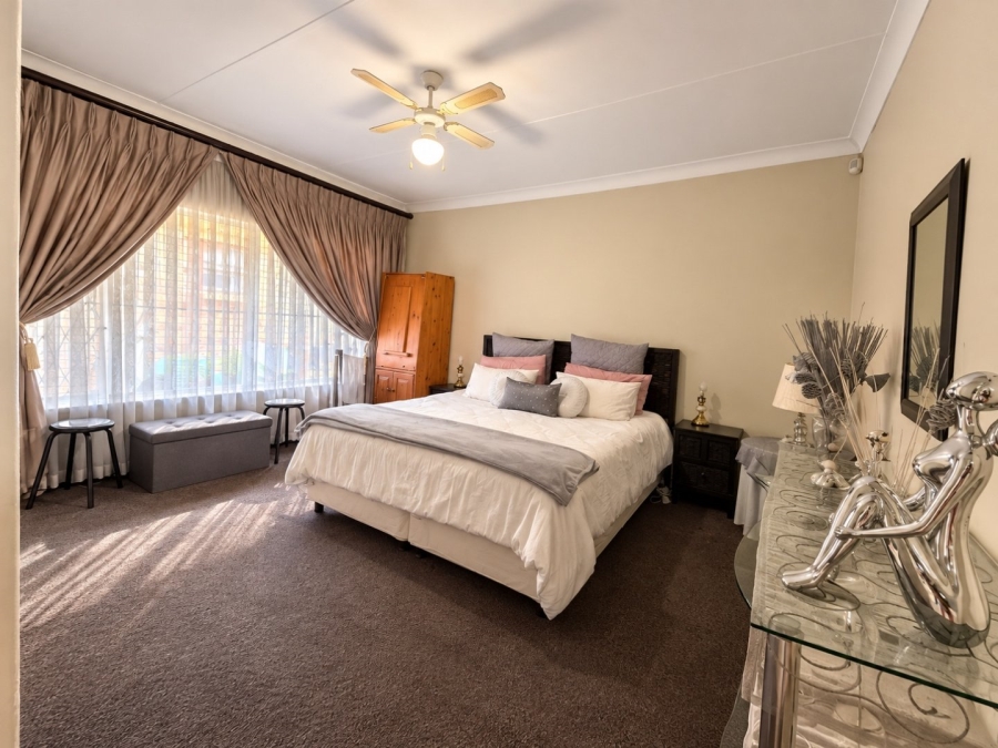 4 Bedroom Property for Sale in Parkrand Gauteng