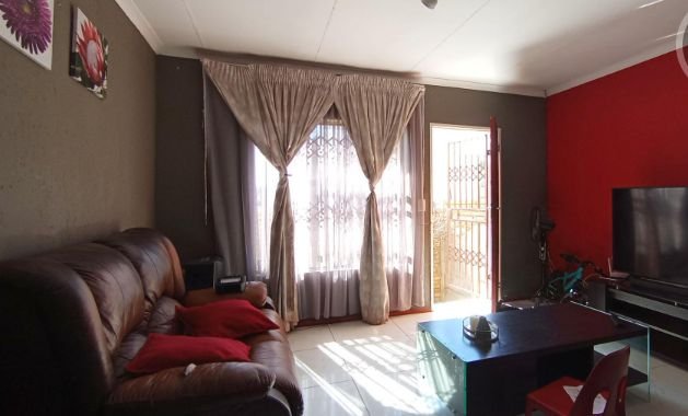 2 Bedroom Property for Sale in Olievenhoutbosch Gauteng