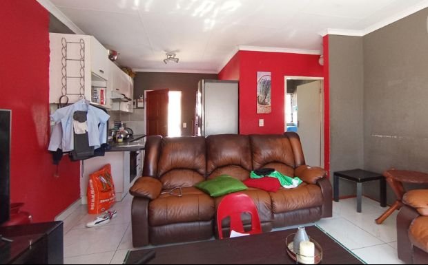 2 Bedroom Property for Sale in Olievenhoutbosch Gauteng