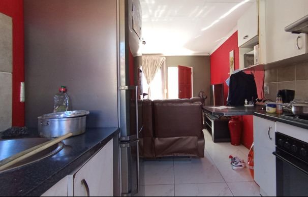 2 Bedroom Property for Sale in Olievenhoutbosch Gauteng