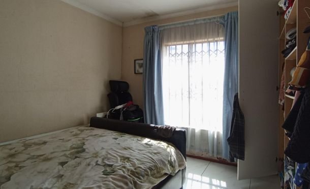 2 Bedroom Property for Sale in Olievenhoutbosch Gauteng
