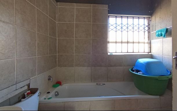 2 Bedroom Property for Sale in Olievenhoutbosch Gauteng