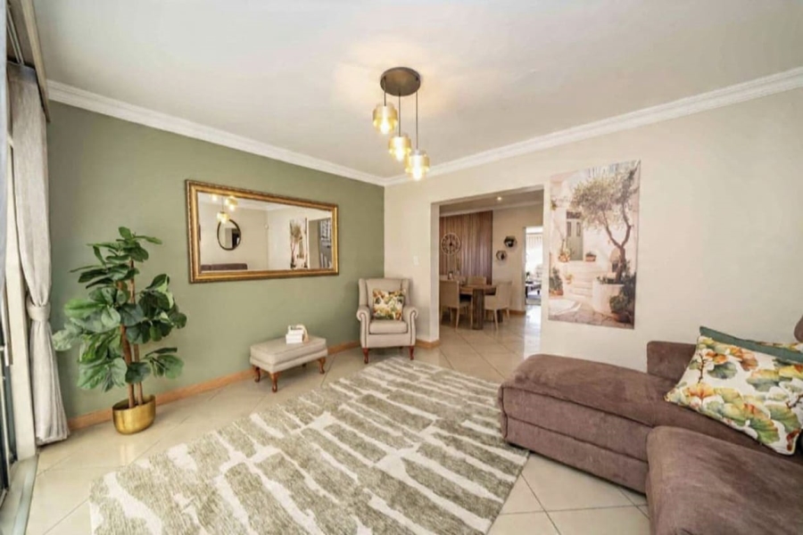 4 Bedroom Property for Sale in Sunair Park Gauteng