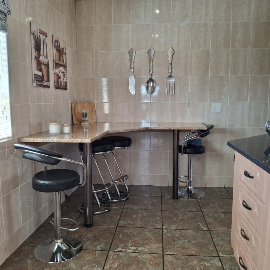 4 Bedroom Property for Sale in Sunair Park Gauteng