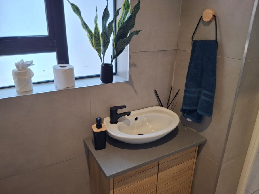 4 Bedroom Property for Sale in Sunair Park Gauteng
