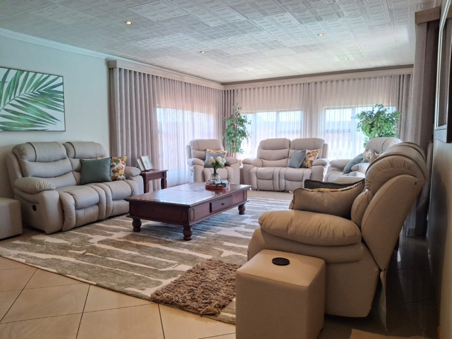 4 Bedroom Property for Sale in Sunair Park Gauteng