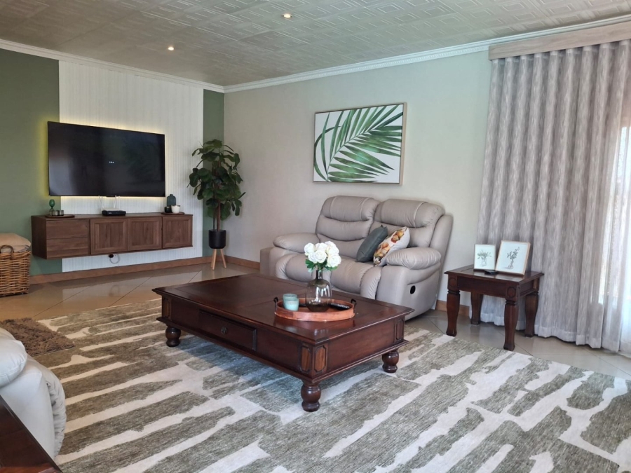 4 Bedroom Property for Sale in Sunair Park Gauteng