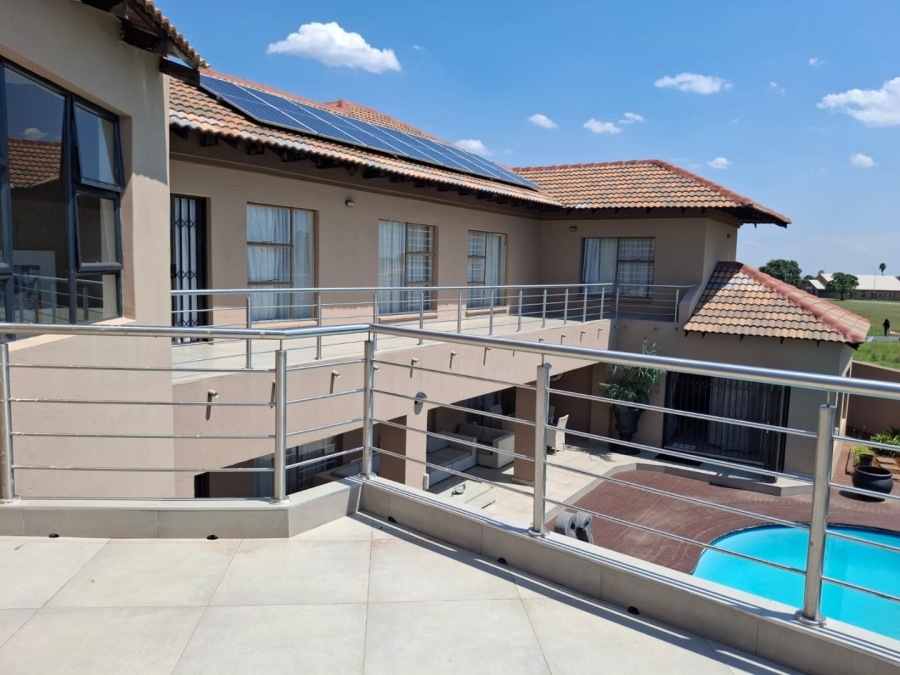 4 Bedroom Property for Sale in Sunair Park Gauteng