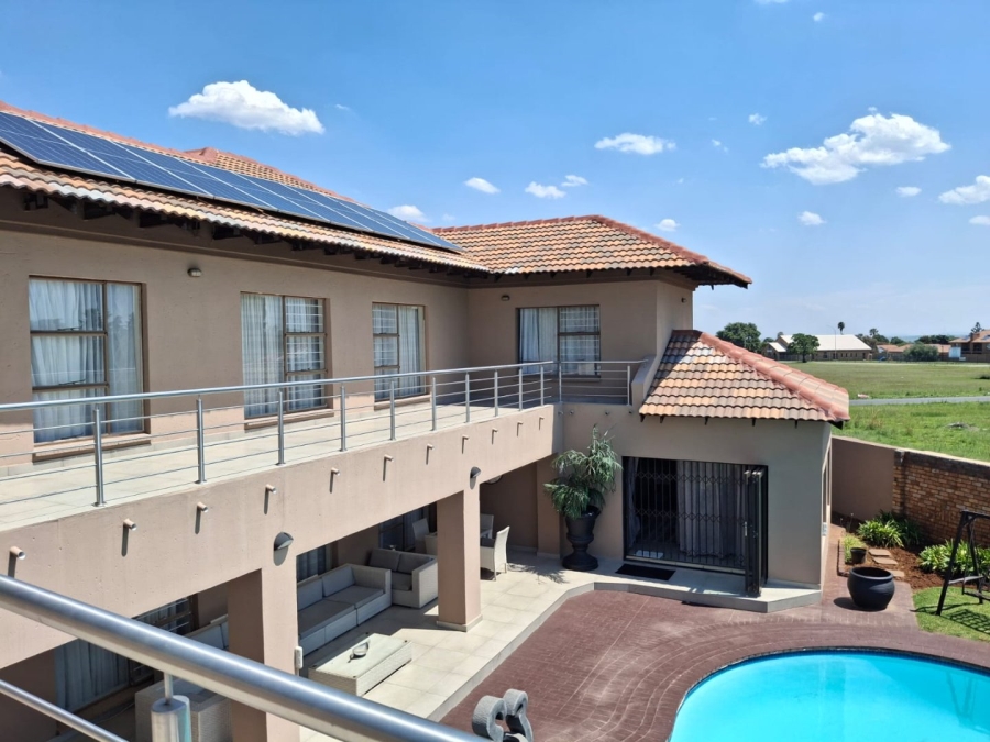 4 Bedroom Property for Sale in Sunair Park Gauteng