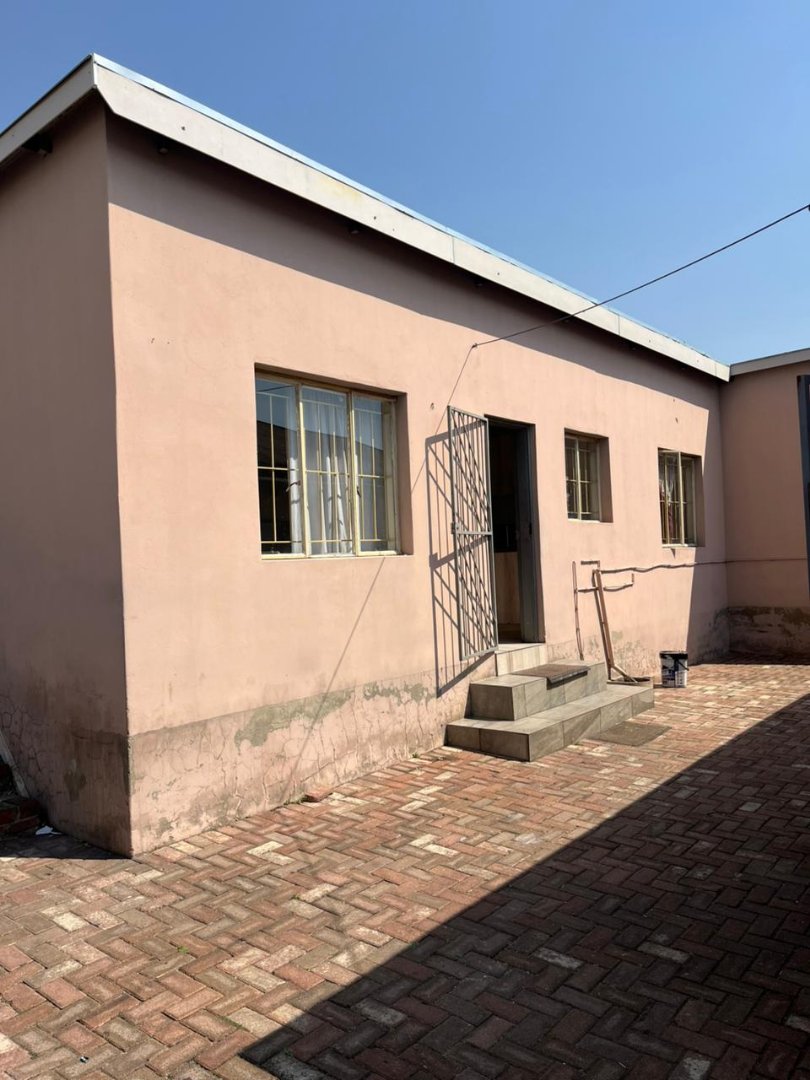  Bedroom Property for Sale in Brixton Gauteng