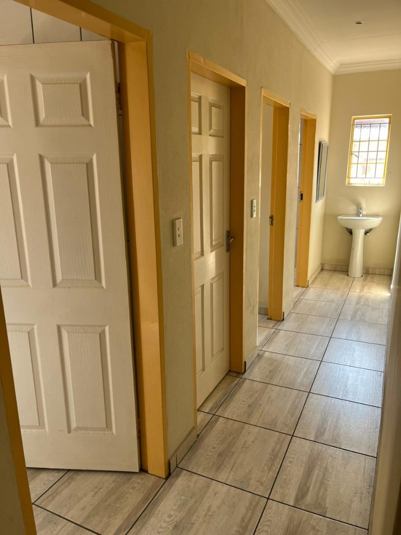  Bedroom Property for Sale in Brixton Gauteng
