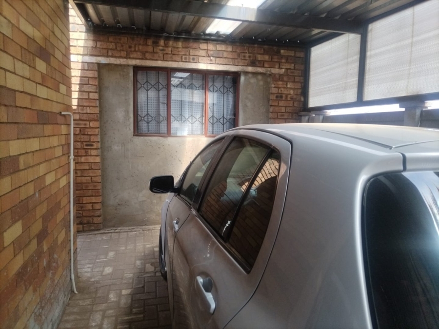 3 Bedroom Property for Sale in Sebokeng Zone 14 Gauteng