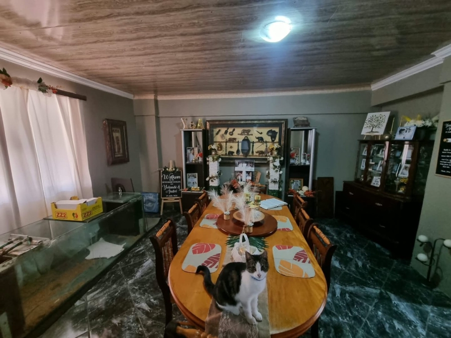 4 Bedroom Property for Sale in Vaaloewer Gauteng