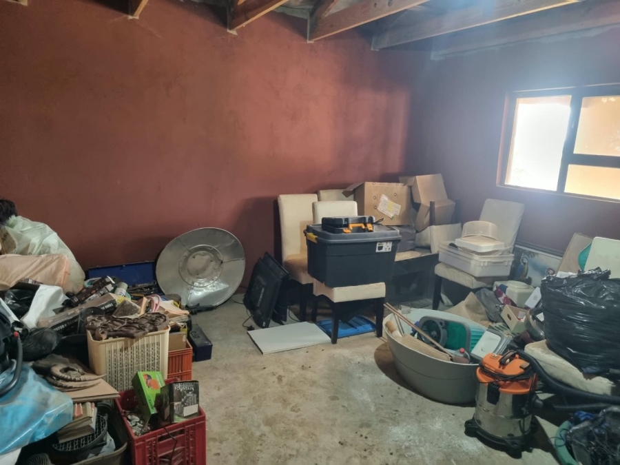 4 Bedroom Property for Sale in Vaaloewer Gauteng