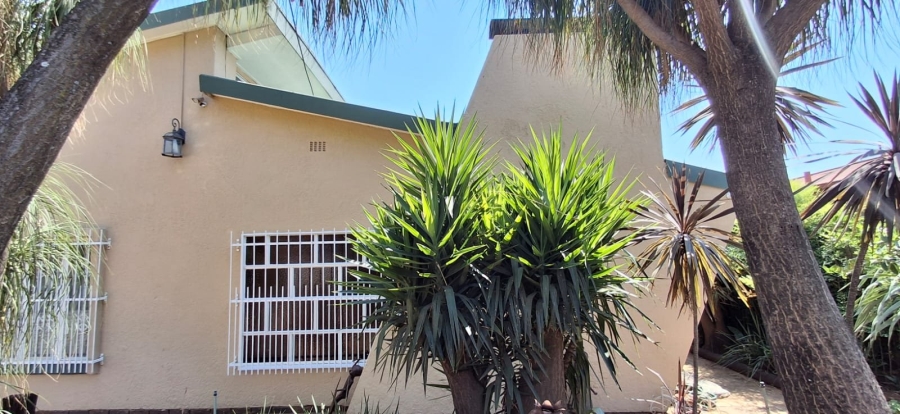 4 Bedroom Property for Sale in Pretoria Gardens Gauteng