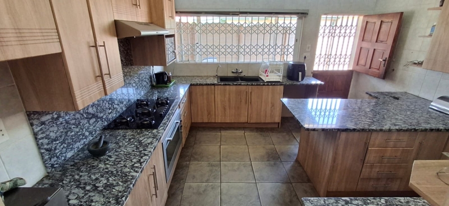 4 Bedroom Property for Sale in Pretoria Gardens Gauteng