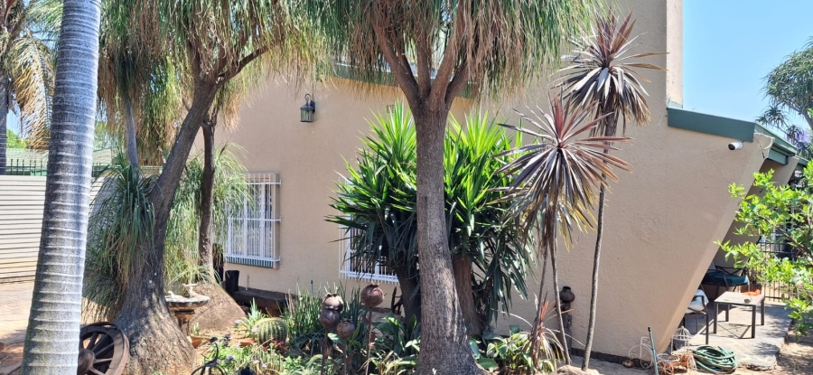 4 Bedroom Property for Sale in Pretoria Gardens Gauteng