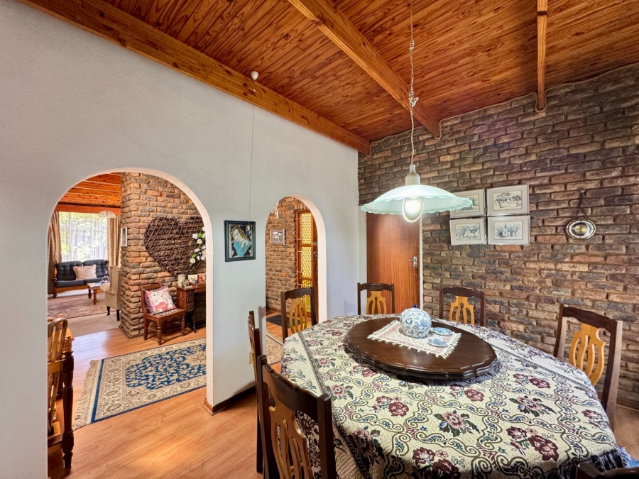 6 Bedroom Property for Sale in Lyttelton Manor Gauteng