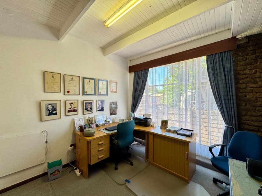 6 Bedroom Property for Sale in Lyttelton Manor Gauteng