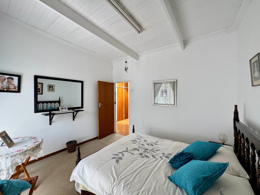 6 Bedroom Property for Sale in Lyttelton Manor Gauteng