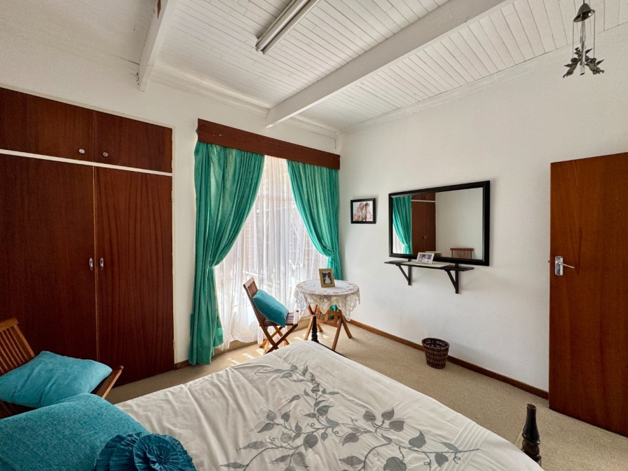 6 Bedroom Property for Sale in Lyttelton Manor Gauteng