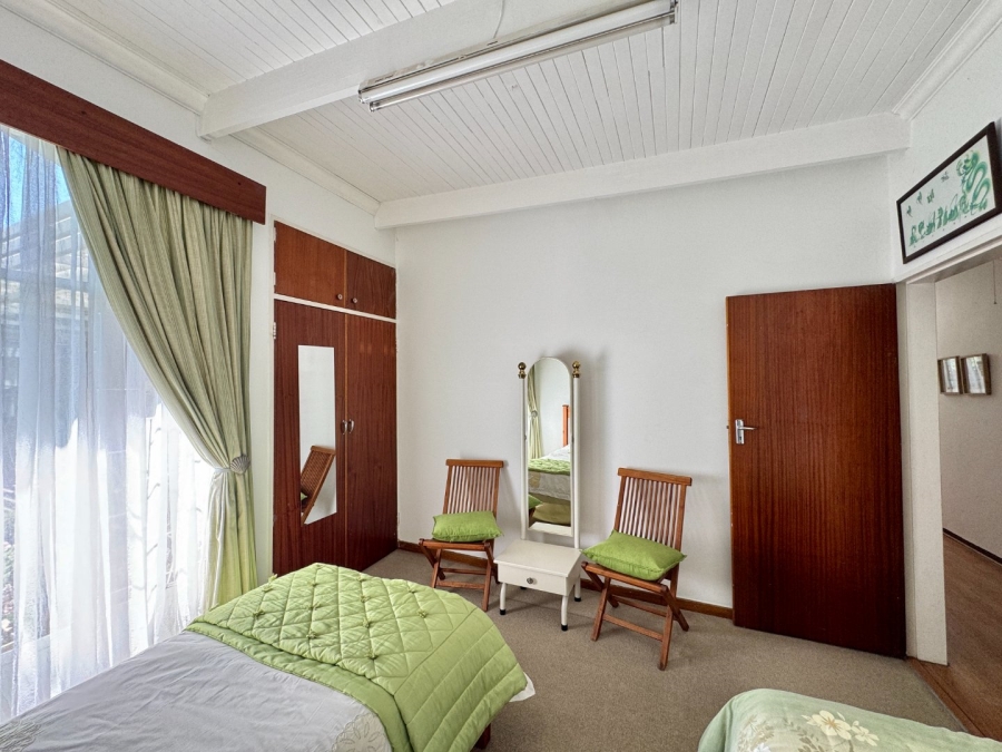 6 Bedroom Property for Sale in Lyttelton Manor Gauteng