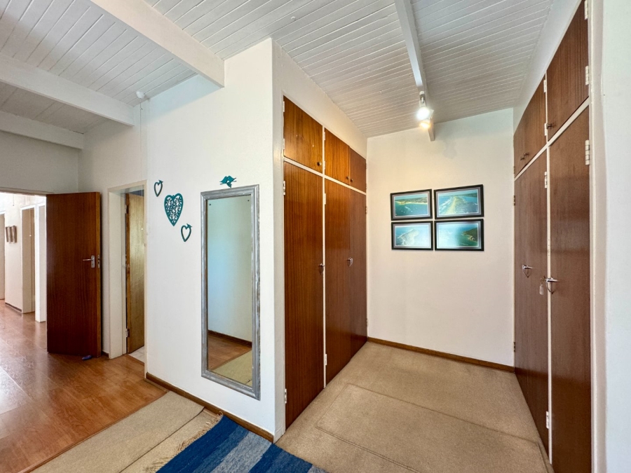 6 Bedroom Property for Sale in Lyttelton Manor Gauteng