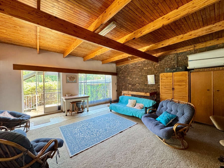 6 Bedroom Property for Sale in Lyttelton Manor Gauteng