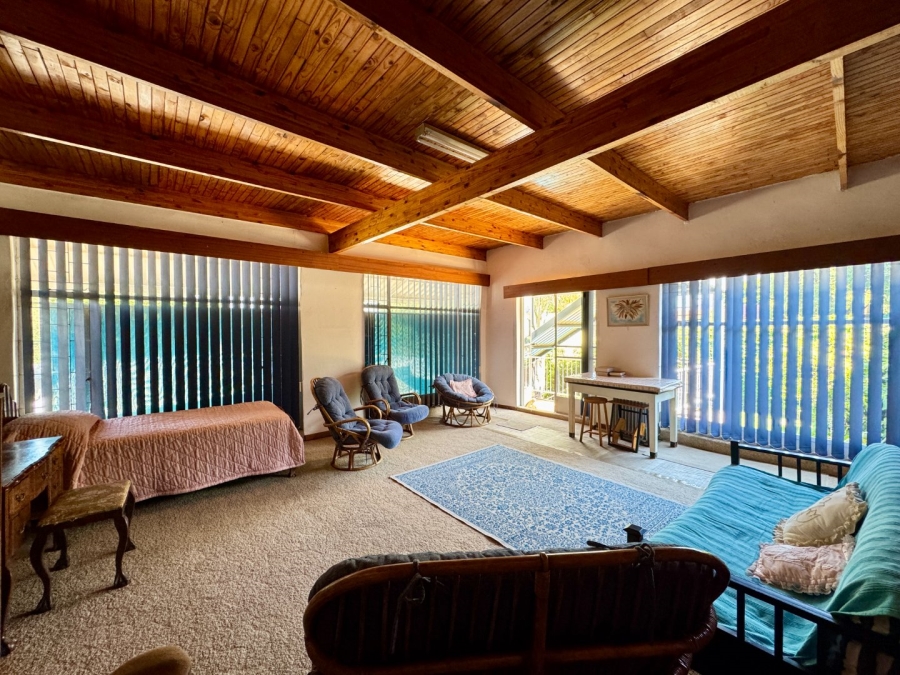 6 Bedroom Property for Sale in Lyttelton Manor Gauteng