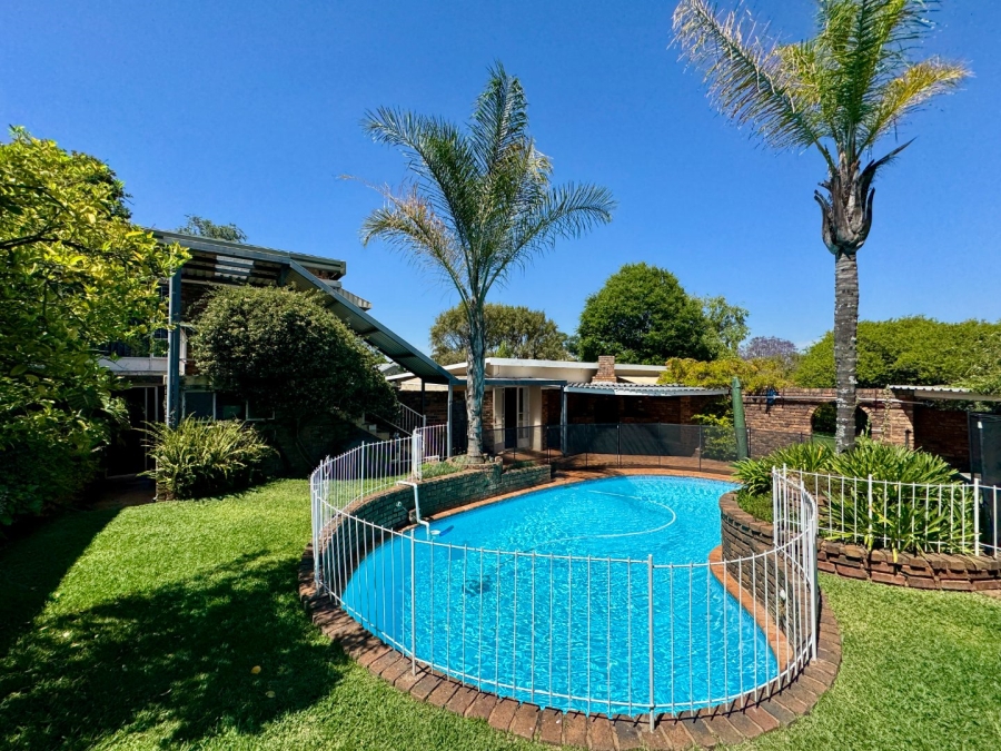 6 Bedroom Property for Sale in Lyttelton Manor Gauteng