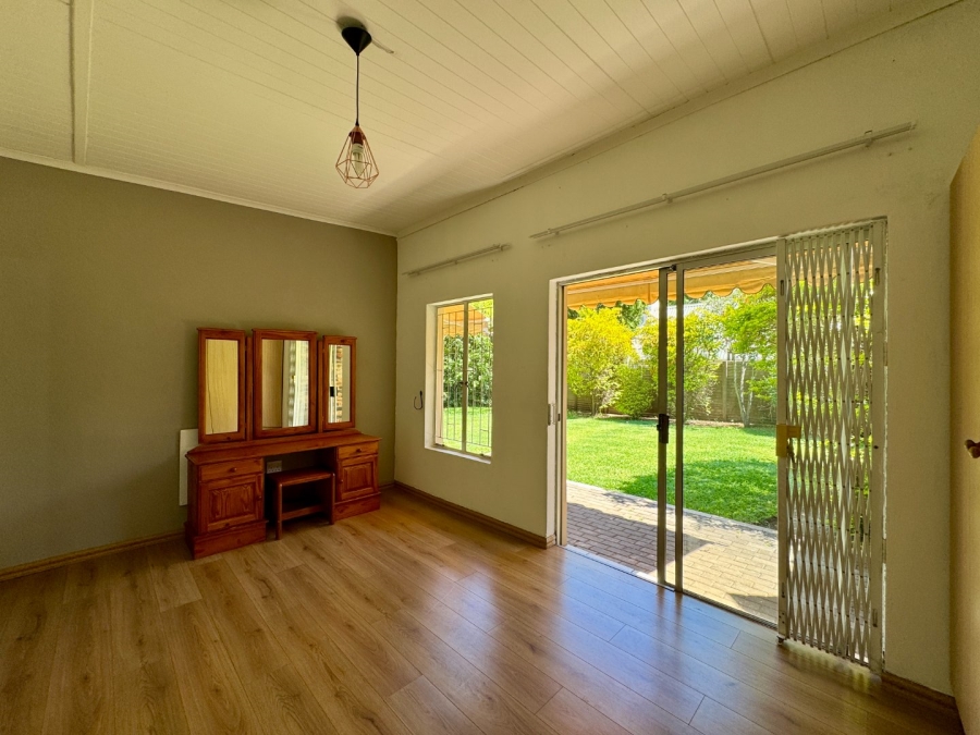 6 Bedroom Property for Sale in Lyttelton Manor Gauteng